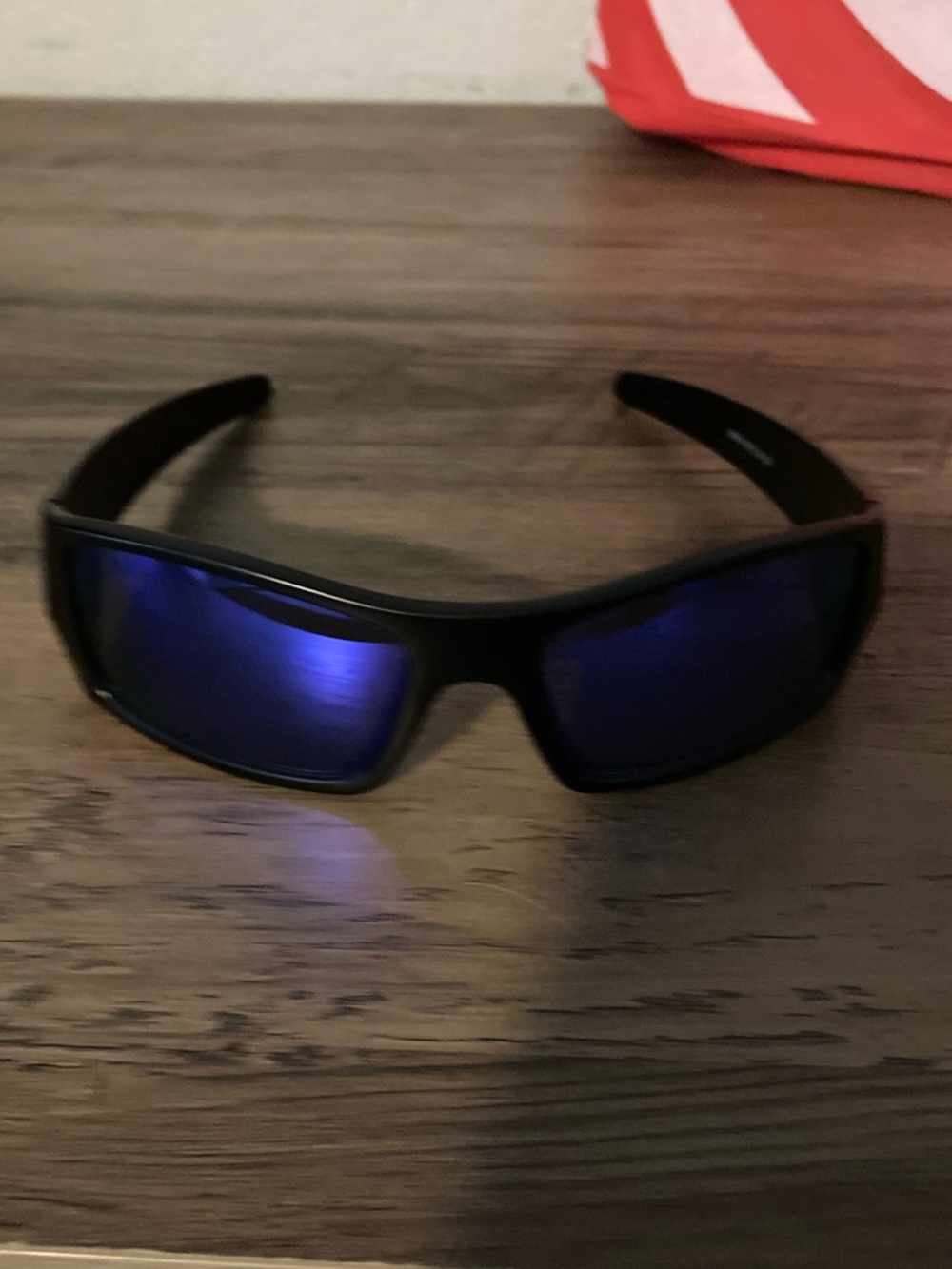 Oakleys sunglasses - Picture 2 of 8